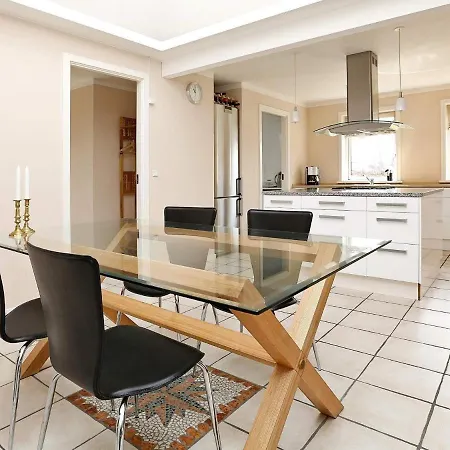 Three-bedroom Holiday In 14 Gilleleje