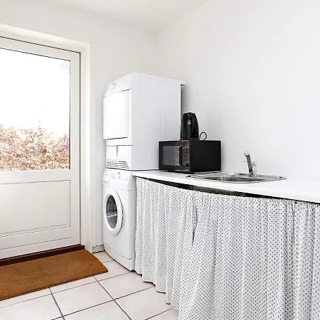 Three-bedroom Holiday In 14 Hébergement de vacances *
