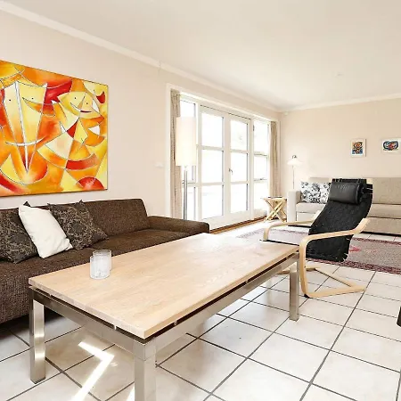 Three-bedroom Holiday In 14 Hébergement de vacances