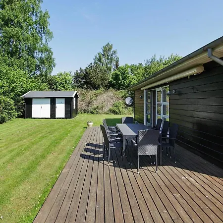 Three-bedroom Holiday In 14 Hébergement de vacances *