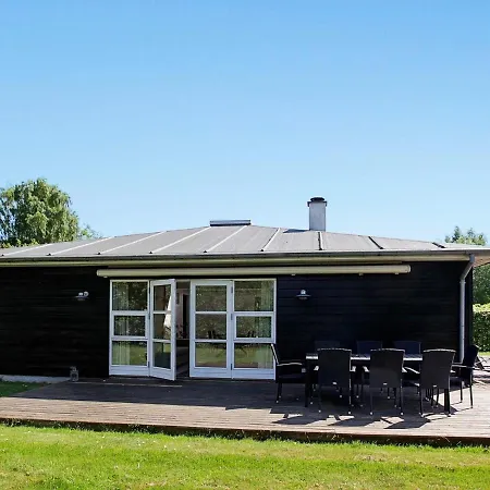 Three-bedroom Holiday In 14 Hébergement de vacances *