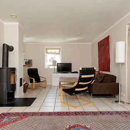 Three-bedroom Holiday In 14 Hébergement de vacances